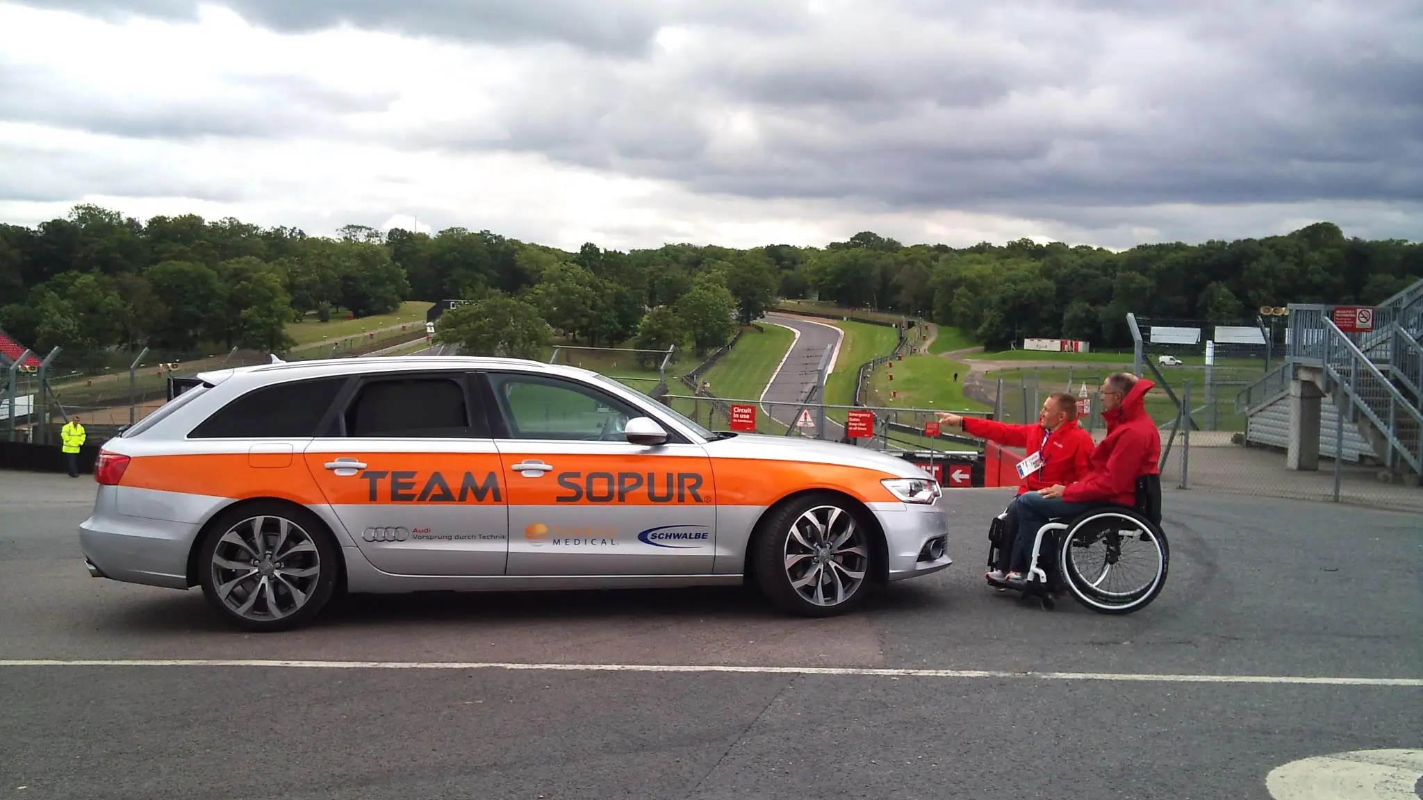 287928_10151028719831545_1746932331_o