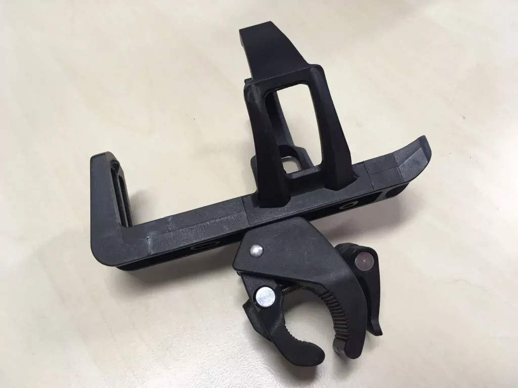 drziak na flasu na invalidny vozik