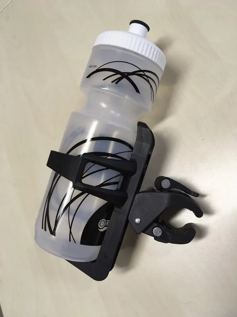 drziak na flasu na invalidny vozik