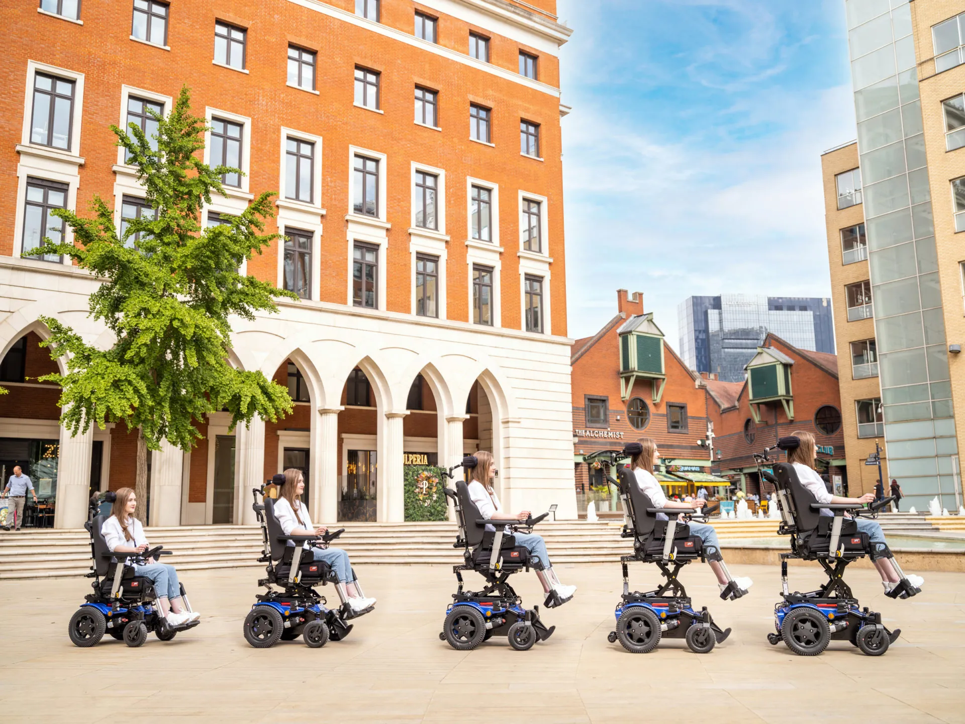 DSCF9261-Comp Elektrický vozík Quickie Q300 - polohovanie