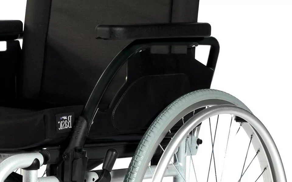 breezy-unix-2-standard-wheelchair-armrests-nl Štandardný plne hradený invalidný vozík Breezy UnIX