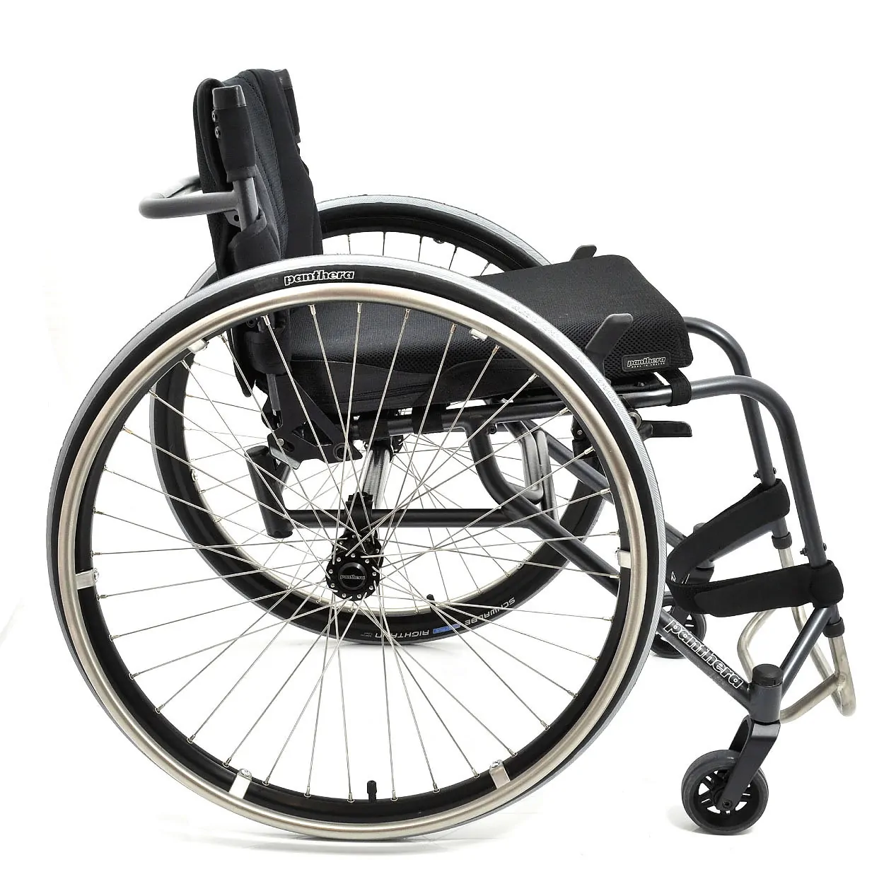 Panthera_U3_side_1250 ultraľahký mechanický invalidný vozík Panthera U3