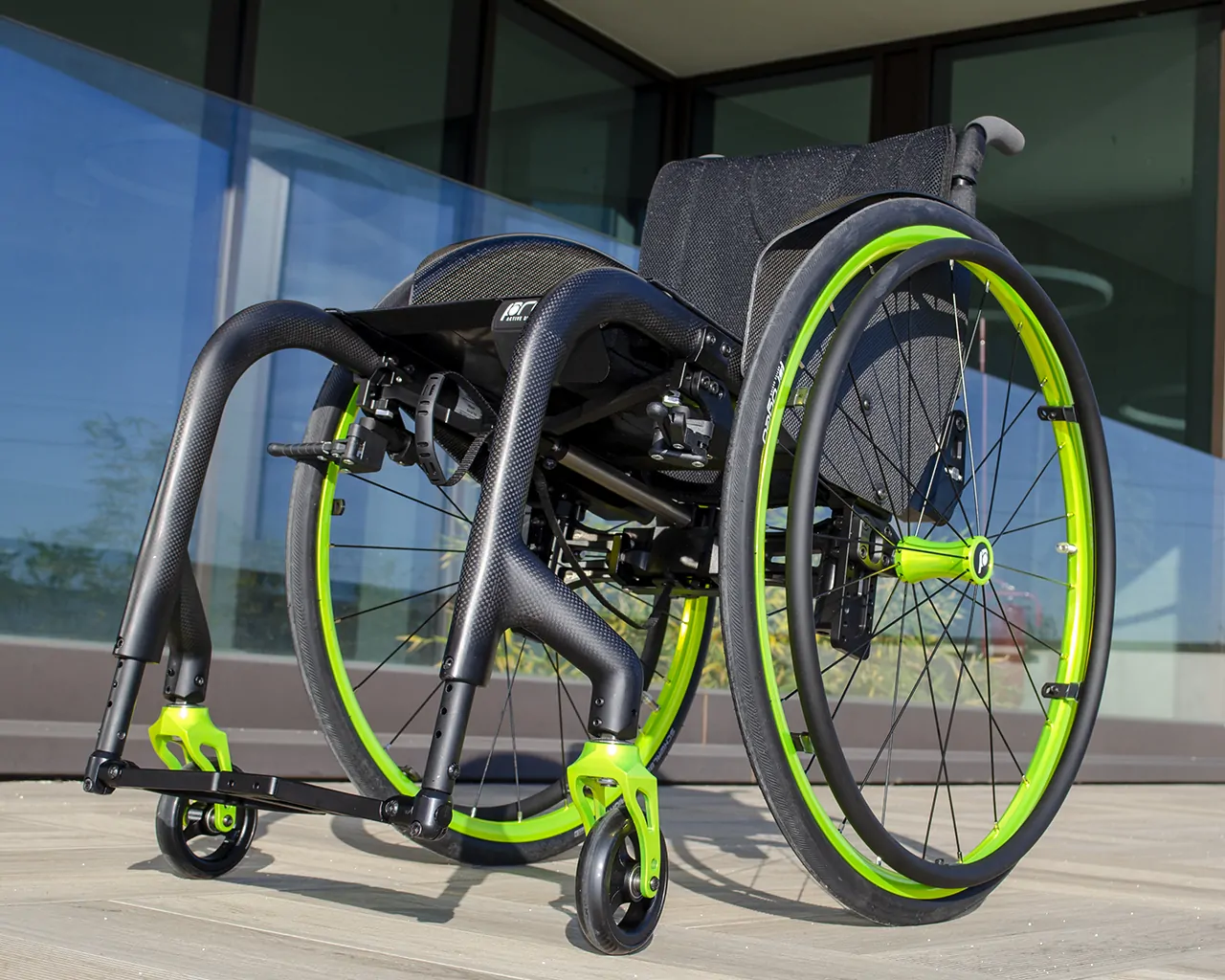 Mechanický invalidný vozík karbónový - Progeo Ego Carbon